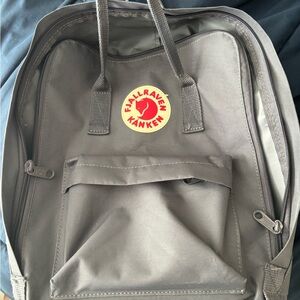 fjallraven kanken grey backpack